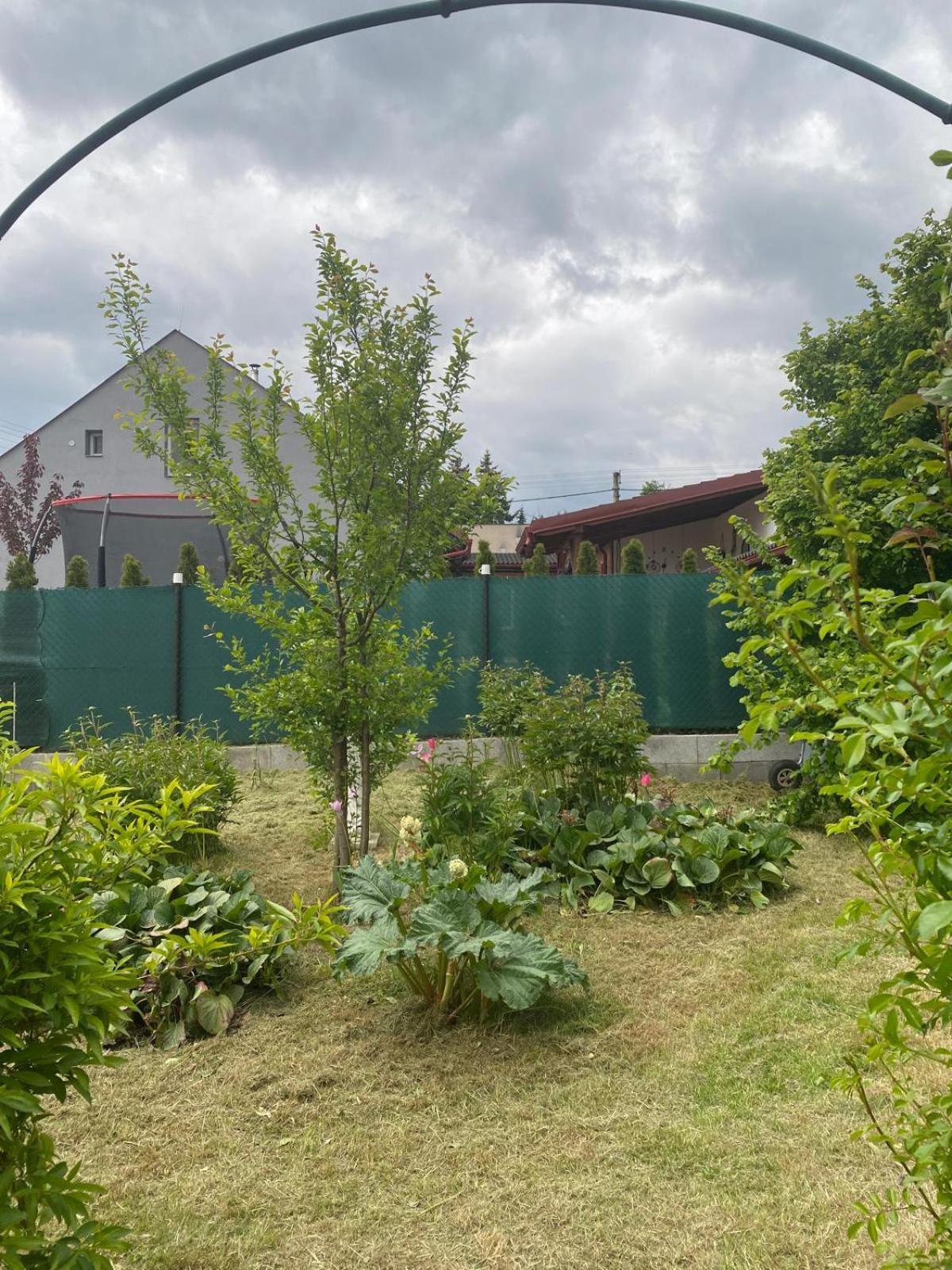 Podkroví s koupelnou Svinarov Exterior foto